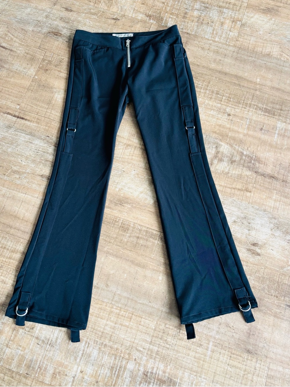 Vintage Paris Blues Low Rise Black flare pants front zip JR size 9 (15.5" waist)